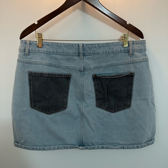 Woman’s patchwork skirt - Picture 2 of 3